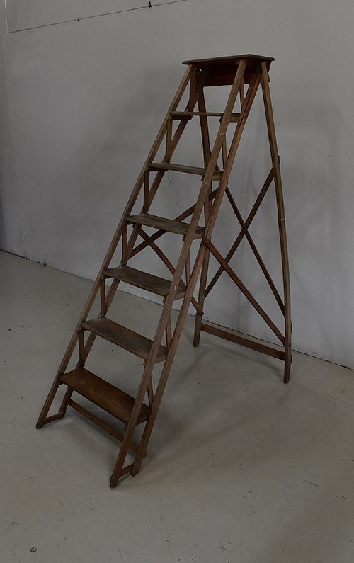 Beech Folding Trade Stepladder – 1940