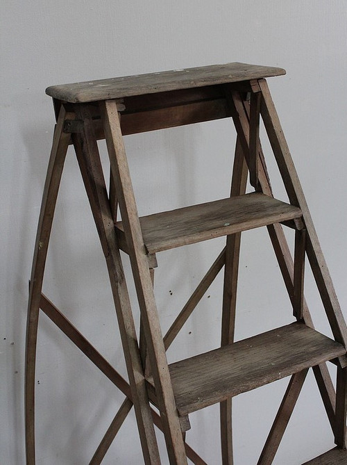 Beech Folding Trade Stepladder – 1940