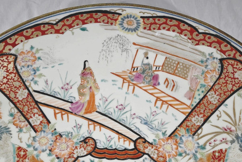 Important Japanese Porcelain Dish, Meiji era – 2nd part 19th century