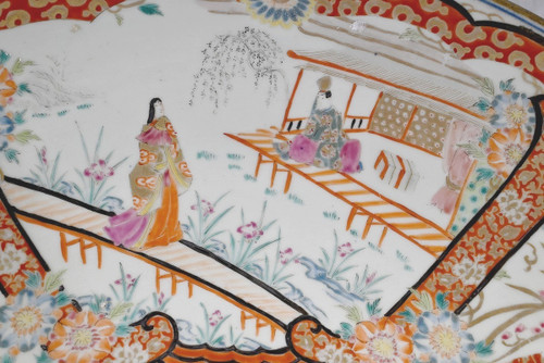 Important Japanese Porcelain Dish, Meiji era – 2nd part 19th century