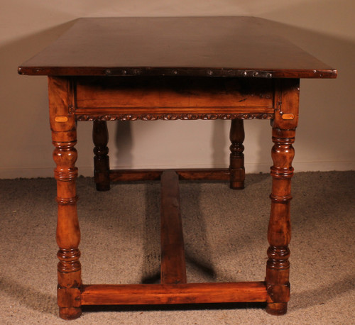 Spanish Renaissance Desk In Walnut-17th Century