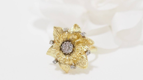 Vintage ring in yellow gold and diamonds