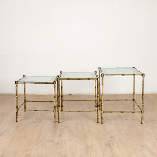 Table gigogne en laiton bambou et verre, 1970