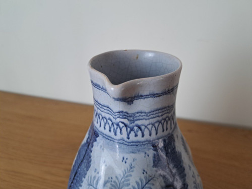 Terracotta di Delft , Pichet , Camaïeux De Bleu , XIX°.