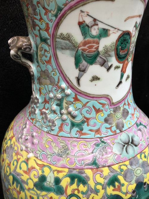 Large Porcelain Vase From China 19th Century H 62 Cm