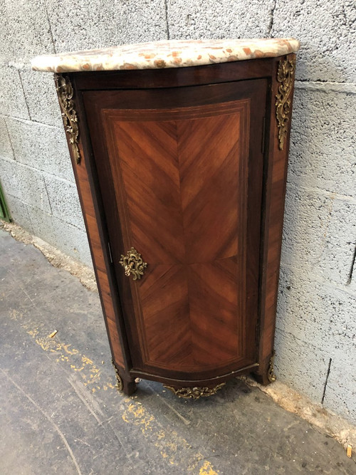 Small Louis XV corner cabinet, 18th century