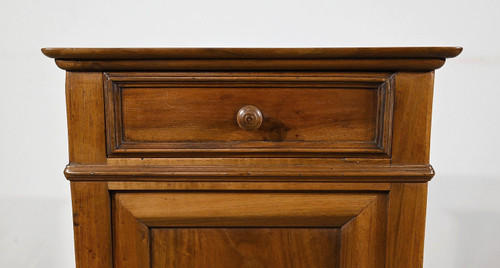 Small walnut bedside cabinet - Late 19th century