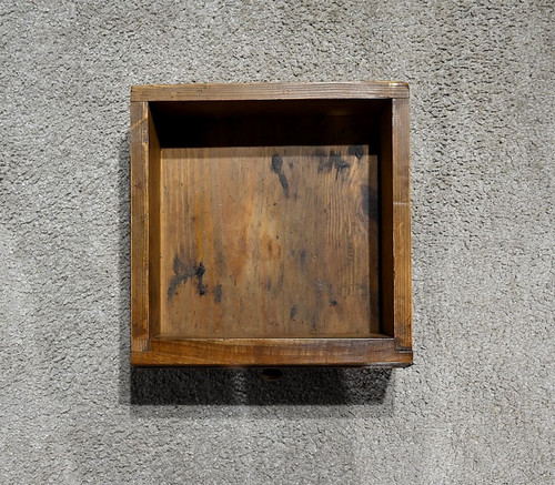 Small walnut bedside cabinet - Late 19th century