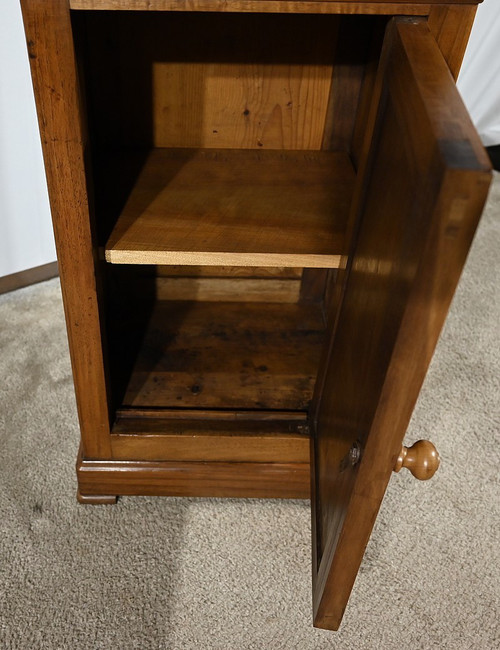 Small walnut bedside cabinet - Late 19th century