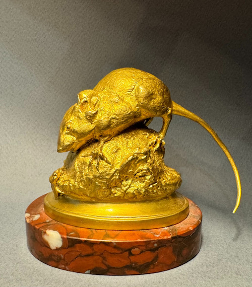 Gilt bronze sculpture "Mouse with fly" T. HINGRE