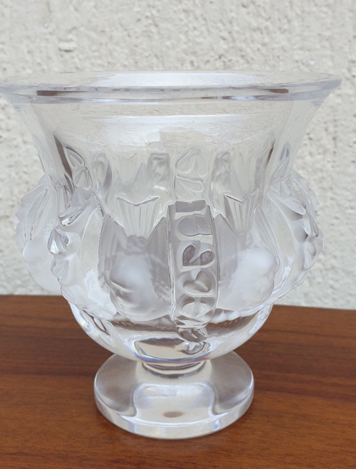 Lalique France, Dampierre Vase, 20th Century