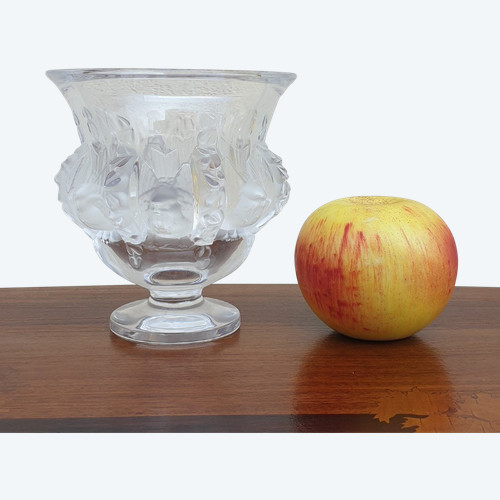 Lalique France, Dampierre Vase, 20th Century