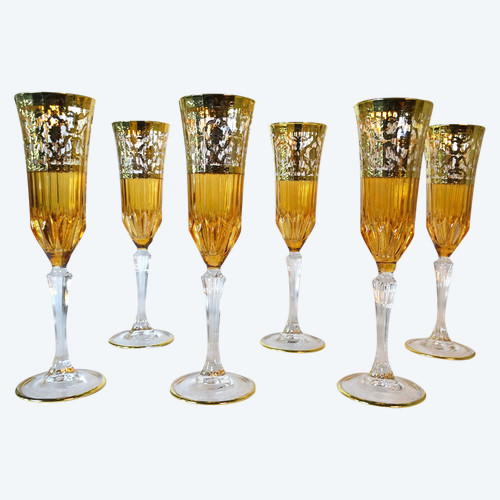 MURANO. 6 bicchieri da champagne in cristallo con decorazione dorata a intreccio 99 cts. H. 24,5 cm