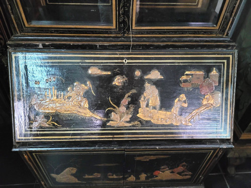 Große Scriban-Vitrine aus lackiertem Holz, Chinoiserie, Ende des 18. und Anfang des 19. Jahrhunderts