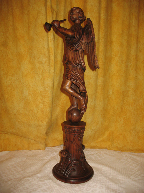 Victoire ailée Grande sculpture en bois époque 20ème