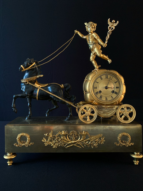 Claude Galle: Seltene Uhr mit Merkurwagen, Epoche Empire.