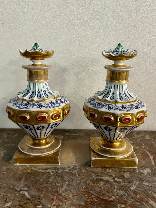 Pair De Flacons En Porcelaine De Paris XIXéme Siècle