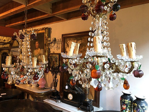 Gilt bronze chandelier, crystal pendants and colored glass pendants in the shape of fruits, late 19th century