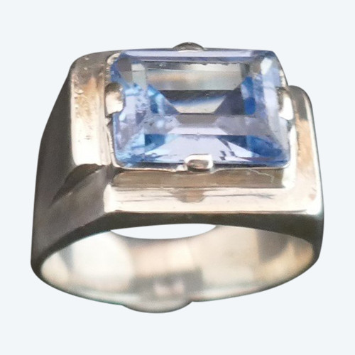 Art Deco Ring In Silver And Blue Spinel.