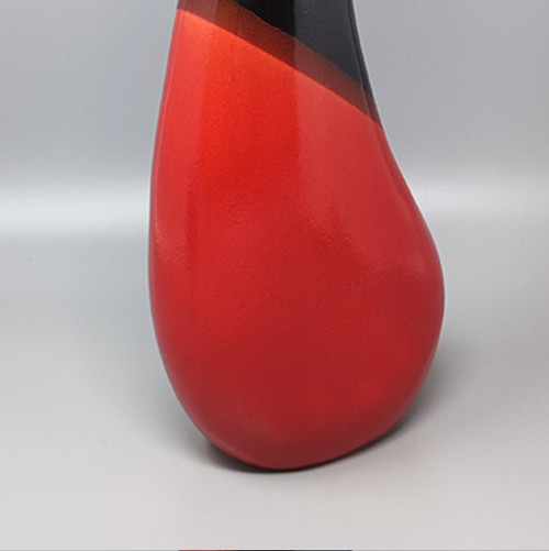 1970 Magnifique grand vase rouge par Marei Ceramic. Fabriqué en Allemagne