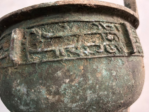 Vase Tripode Brule Parfum En Bronze à Patine Verte Et Terreuse - Chine Archaïque