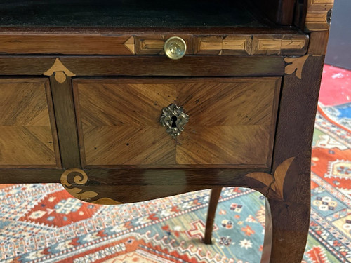 Beautiful Cylinder Desk In Louis XV Marquetry From the 18th Century