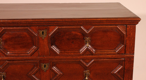 Jacobean Period Chest Of Drawers In Oak From The 17th Century