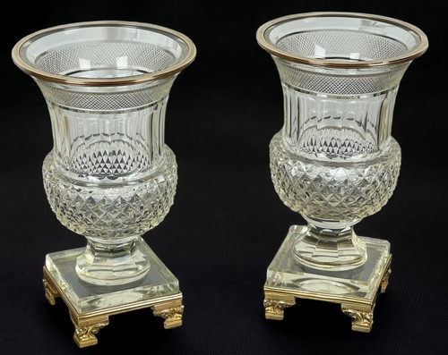 PAIR OF ANTIQUE 19th C. BACCARAT VASES IN MEDICIS SHAPE IN CUT CRYSTAL