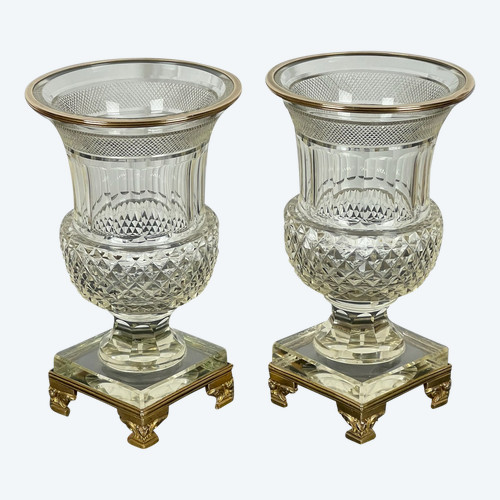 PAIR OF ANTIQUE 19th C. BACCARAT VASES IN MEDICIS SHAPE IN CUT CRYSTAL