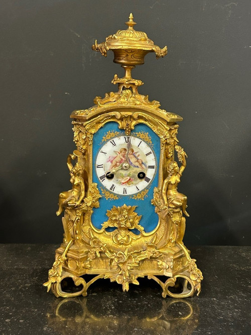 Orologio In Bronzo Dorato E Piatti In Porcellana Del Periodo Napoleone III