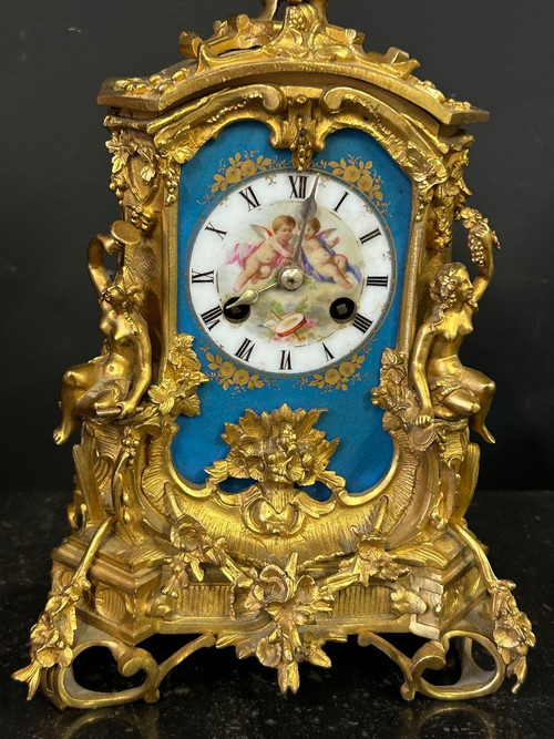 Orologio In Bronzo Dorato E Piatti In Porcellana Del Periodo Napoleone III