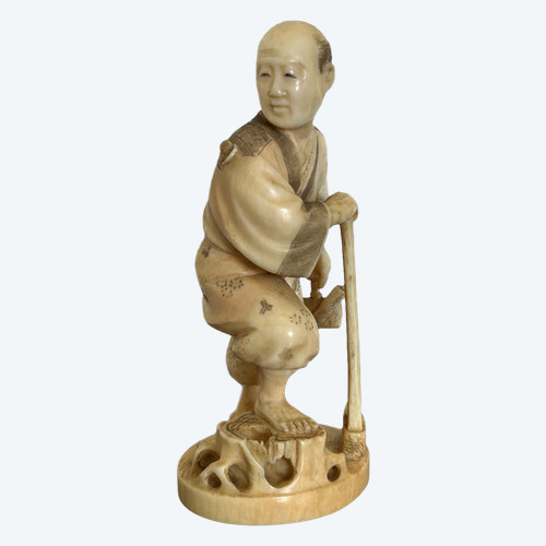 Okimono - Netsuke Ivory Carving From Japan Late 19th Century