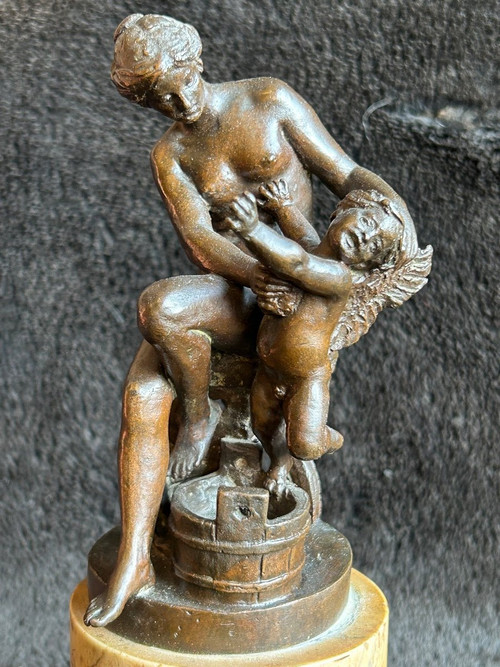 Ferdinand Seeboeck (1864-1953) Bronze Venus Grooming Love