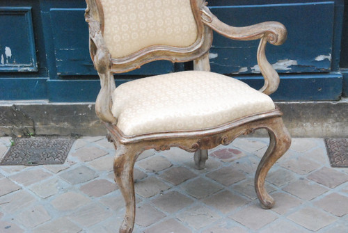 Venice , Large 18th century ceremonial armchair with frame