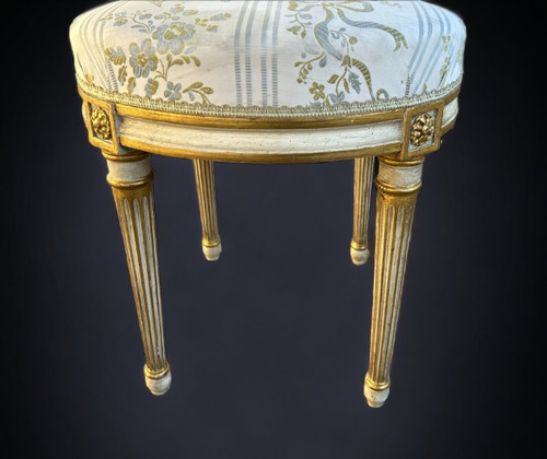 Suite De Quatre Chaises Montgolfières De Style Louis XVI - Bois Laqué Et Doré