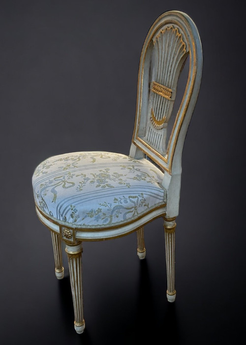 Suite De Quatre Chaises Montgolfières De Style Louis XVI - Bois Laqué Et Doré