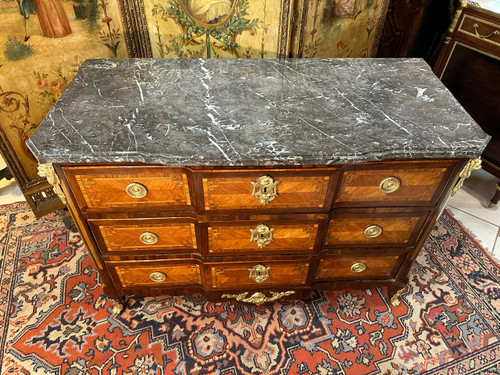 TRANSITION PERIOD CHEST - 18th century