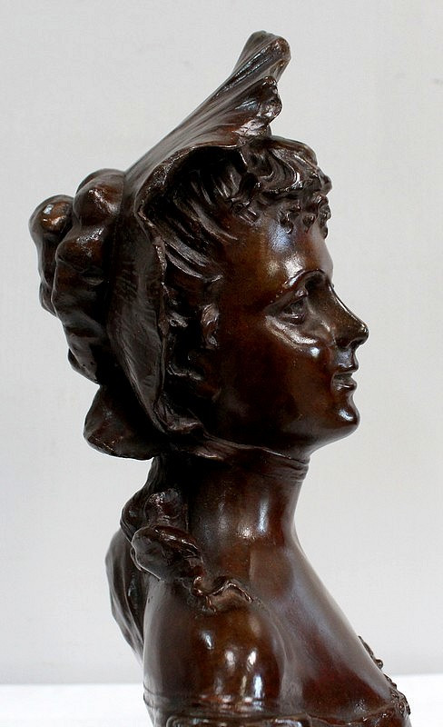 Bronze « Femme au Chapeau » de Meslais – Début XXe