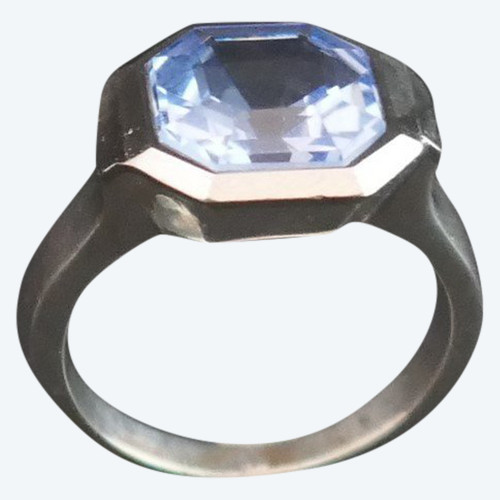 Bague Art Déco En Argent Sertie d'Un Spinelle Bleu De Synthèse.