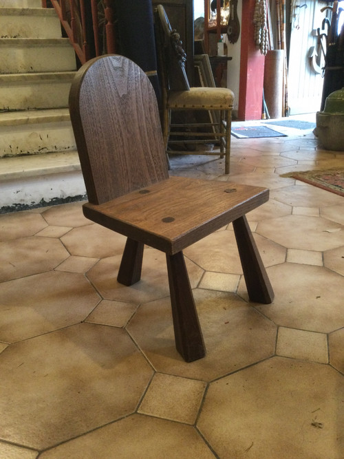 Small tripod chair