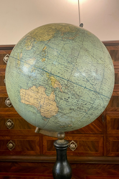 Terrestrial Globe G. Thomas, Between 1925 and 1935