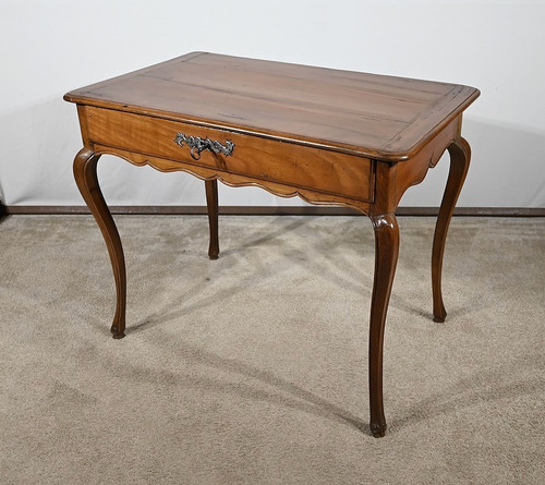 Cabaret table in cherry and oak, Louis XV - 18th century