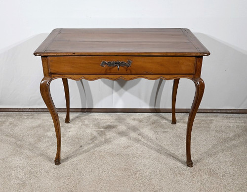 Cabaret table in cherry and oak, Louis XV - 18th century