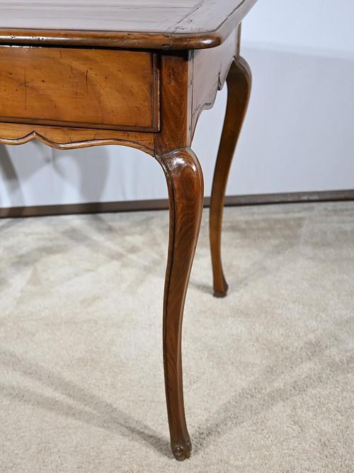 Cabaret table in cherry and oak, Louis XV - 18th century