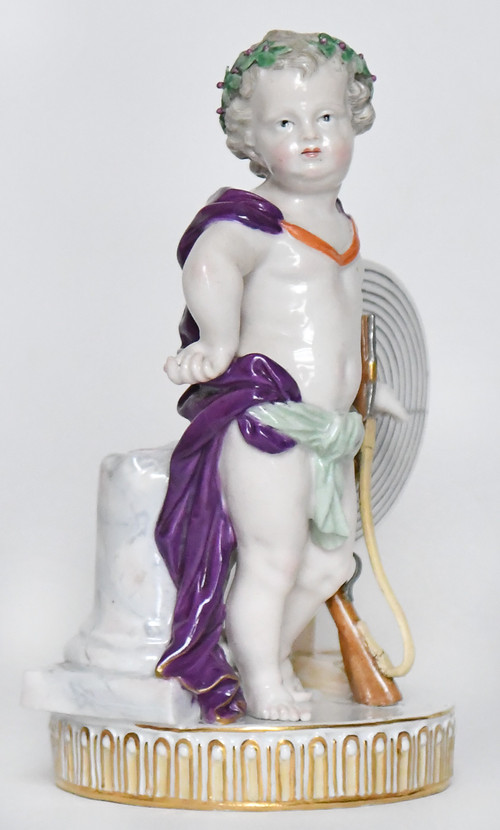 Statuette en porcelaine de Meissen représentant un Putti chasseur, Modèle G54