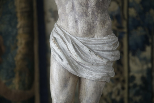 Grande Cristo in legno intagliato in policromia, fine del XVII secolo.