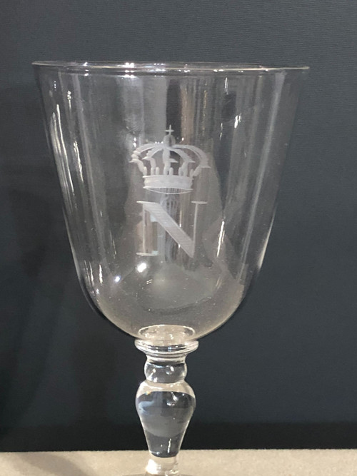 Ancien verre à pied en cristal du service impérial de NAPOLEON III monogrammé du N couronné