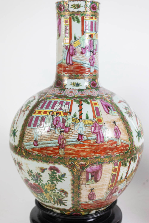 Pair of Canton porcelain vases. Circa 1950.