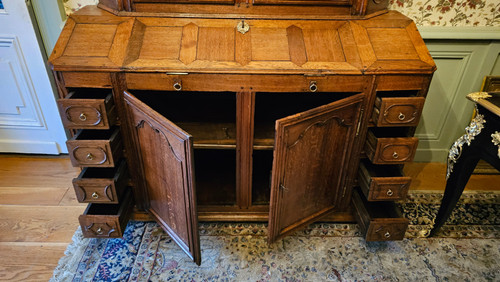 Grand Buffet Scriban Vitré, 18th Century Flanders.