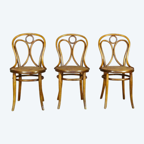 Three THONET chairs N°19 1880 - New canes -